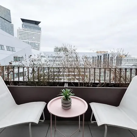 Magnifique Au Bord De La Seine Daire *